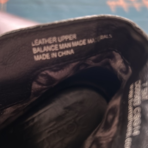 Born black leather ankle booties 3” heel size 7.5 EUC very comfortable - Picture 13 of 13